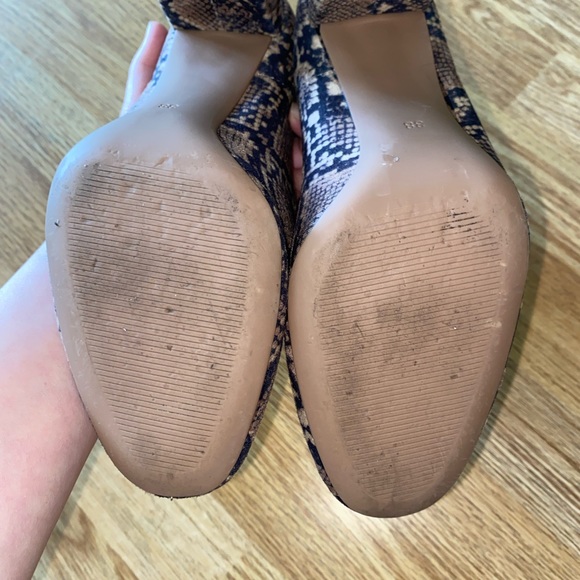 ✨2/$15 H&M 7.5 Snake Print pull-on booties Brown - Picture 10 of 13